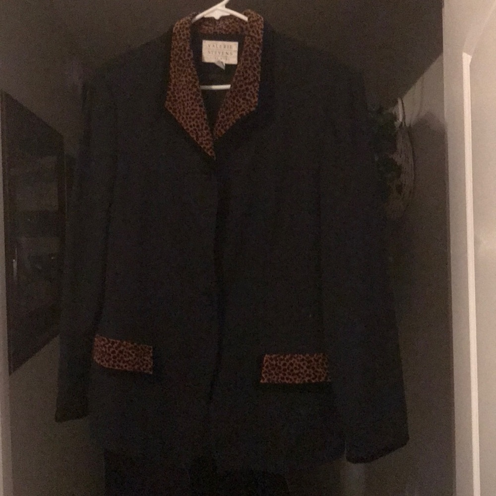 💥2 for $33Woman’s  100% Wool Blazer & Skirt suit! - Picture 3 of 6